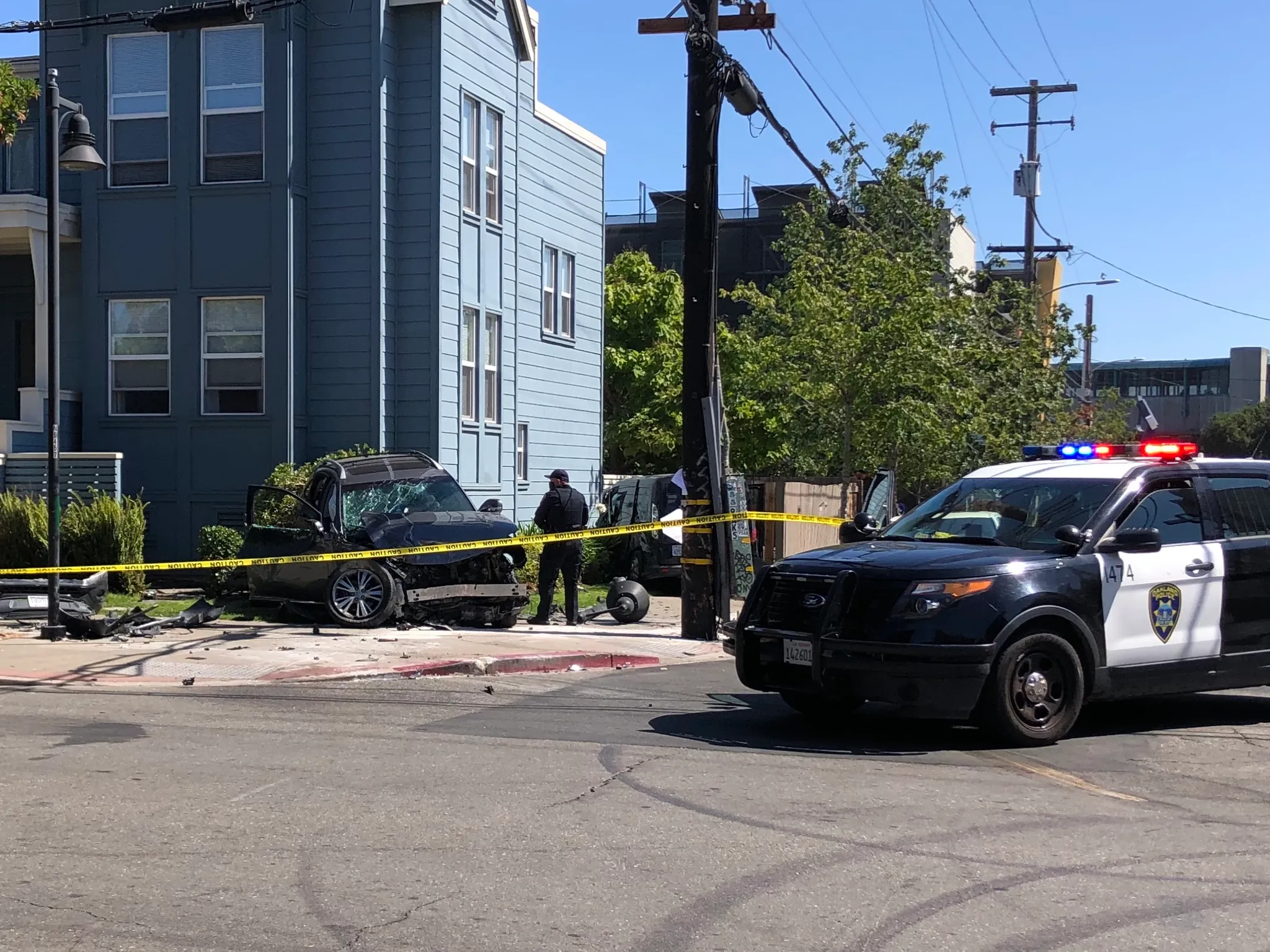 Two vehicles crashed and nearly hit a house on 8th and Center, July 4, 2024.